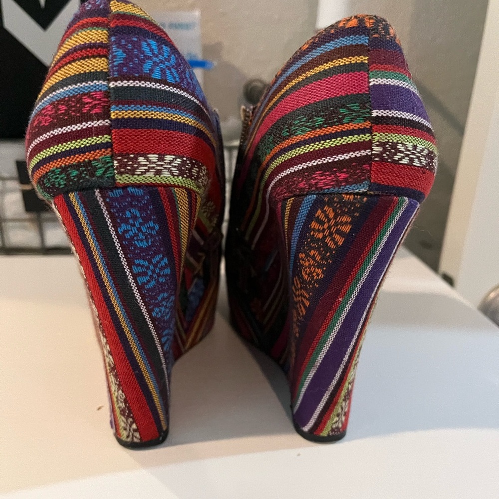 7.5 Steve Madden Wedges - Picture 4 of 6